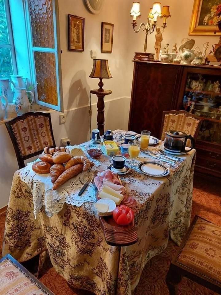 Fonagy Es Walter Vendeg- Es Borhaz Bed & Breakfast Vác Exterior foto