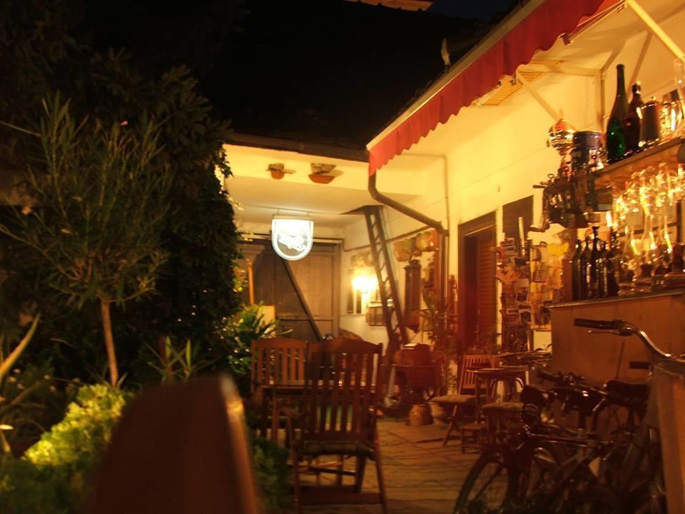 Fonagy Es Walter Vendeg- Es Borhaz Bed & Breakfast Vác Exterior foto