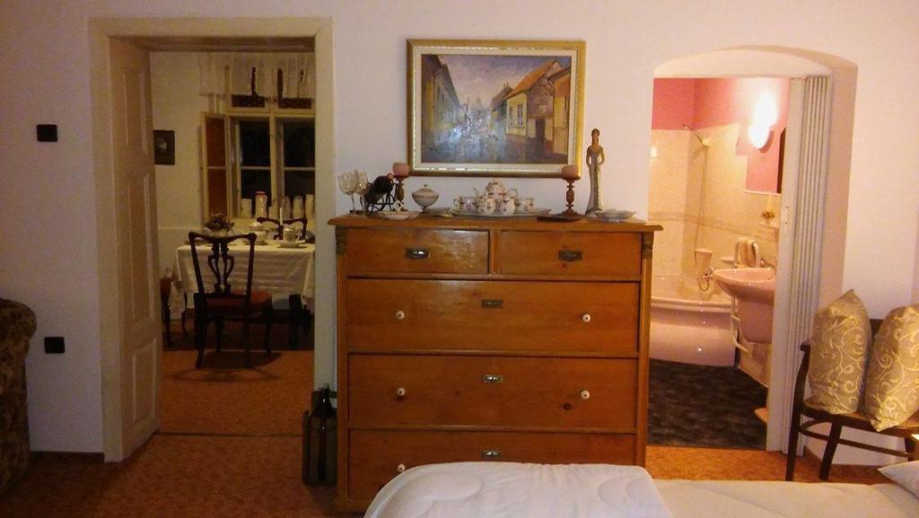 Fonagy Es Walter Vendeg- Es Borhaz Bed & Breakfast Vác Exterior foto