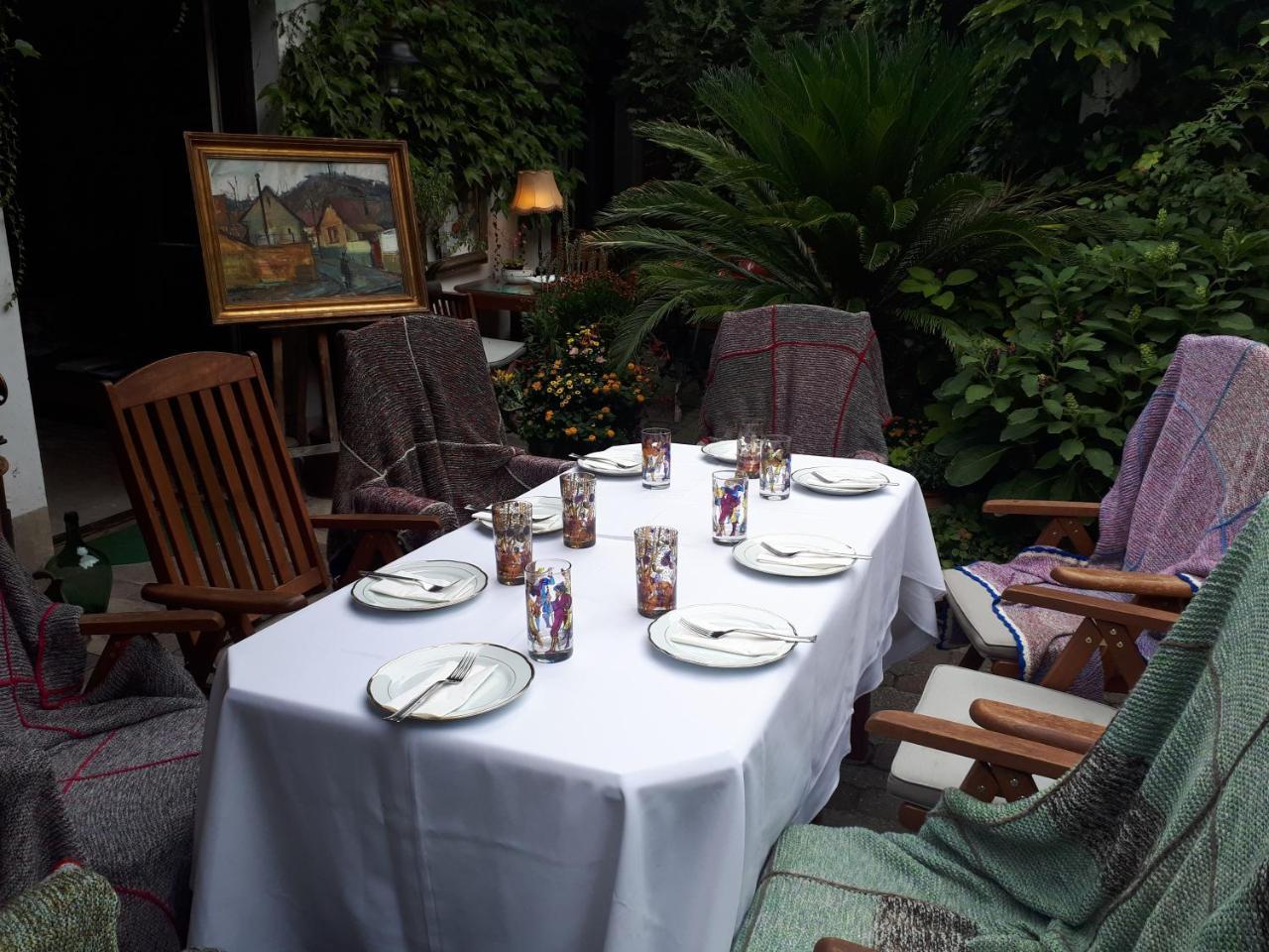 Fonagy Es Walter Vendeg- Es Borhaz Bed & Breakfast Vác Exterior foto
